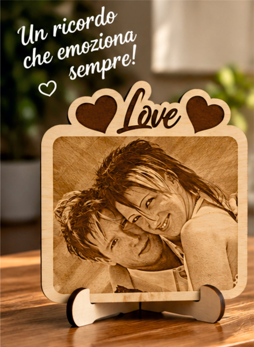 Foto Incisa su Legno Personalizzata – Quadretto con Incisione Laser e Scritta Love, Regalo Romantico per Coppia
