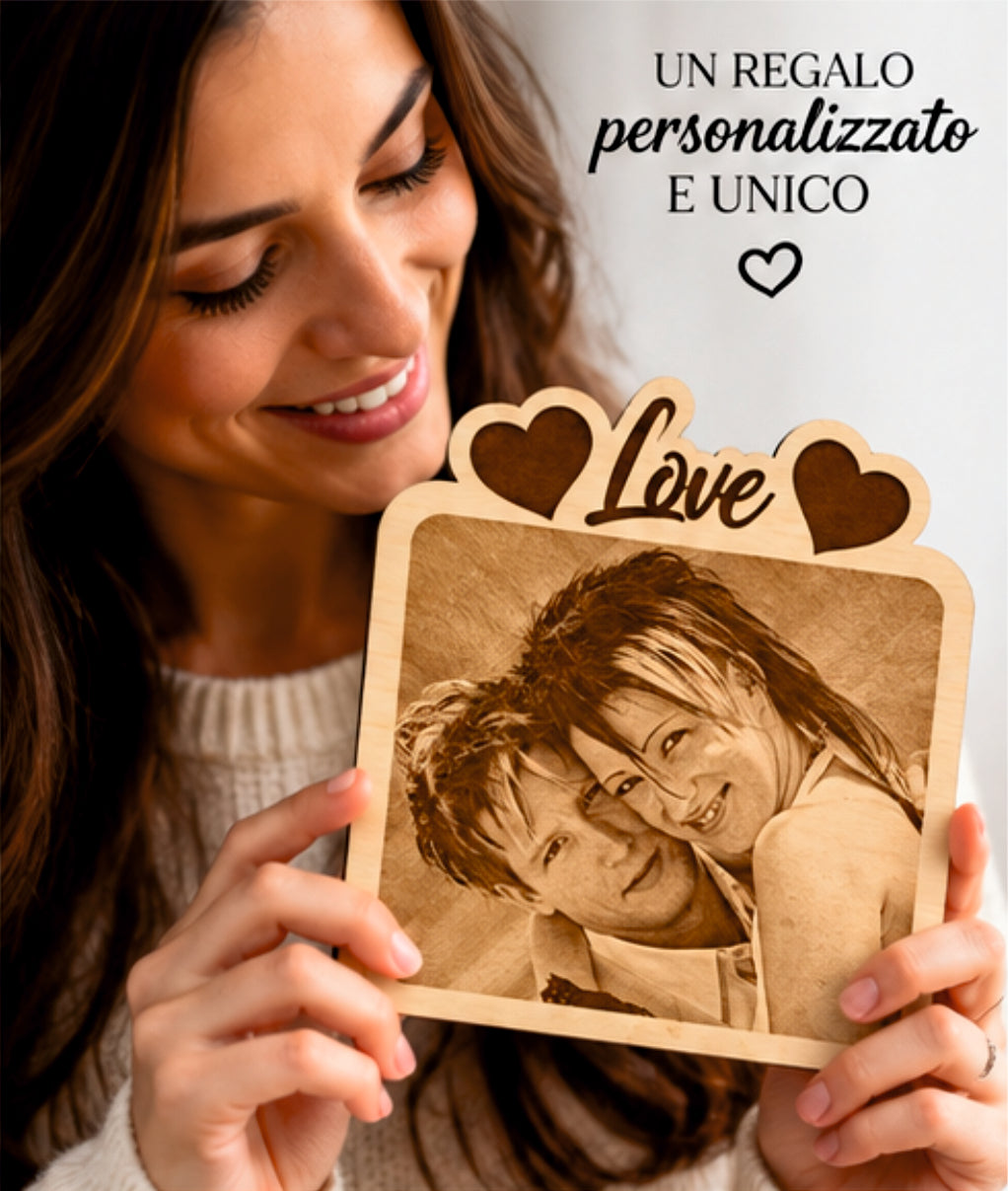 Foto Incisa su Legno Personalizzata – Quadretto con Incisione Laser e Scritta Love, Regalo Romantico per Coppia